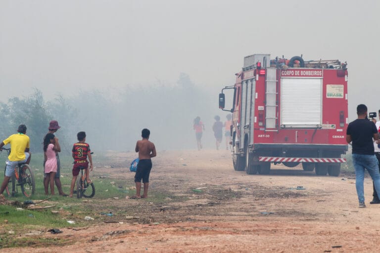 Combate a incêndios